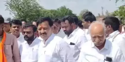 दक्षिण सोलापूर: वडापूर येथे आमदार सुभाष देशमुखांच्या हस्ते भीमा- सीना नदी जोड कालवा प्रकल्प प्राथमिक सर्वेक्षण व अन्वेषण कामाचे उद्घाटन