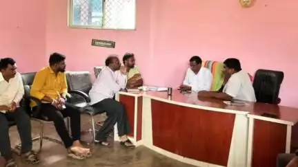 आरमोरी: मौजा भागडी येथे गोसेखुर्द कालव्याच्या प्रकल्पावर आमदार रामदास मसराम यांच्या उपस्थितीत बैठक संपन्न