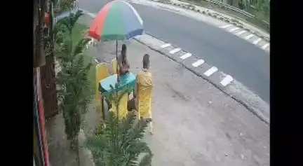 ভৱানীপুৰ আঞ্চলিক কলেজৰ সন্মুখত শোকাবহ পথ দুৰ্ঘটনা,  থিতাতে নিহত এগৰাকী অধিবক্তা