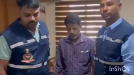 ડોલવણ: તાલુકા પંચાયત ખાતે મનરેગા શાખામાં ફરજ બજાવતો કર્મચારી લાંચ લેતા ઝડપાયો