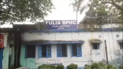 শান্তিপুর: ফুলিয়া প্রাথমিক স্বাস্থ্য কেন্দ্রের সামনে রোগীর পরিজনদের ব্যবহারের জন্য জলের কল অচল, সমস্যায় সাধারণ মানুষ#jansamasya