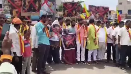 ಬಸವನ ಬಾಗೇವಾಡಿ: ಕನ್ನಡ ಭಾಷೆ ಬಗ್ಗೆ ವಿವಾದಾತ್ಮಕ ಹೇಳಿಕೆ, ನಟ ಕಮಲ್ ಹಾಸನ್ ವಿರುದ್ಧ ಪಟ್ಟಣದಲ್ಲಿ ಪ್ರತಿಭಟನೆಗಿಳಿದ ಕರವೇ
