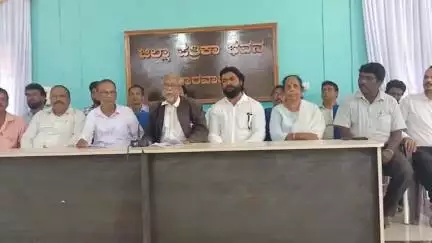 ಕಾರವಾರ: ಕಟ್ಟಡ ನಿರ್ಮಾಣಕ್ಕಾಗಿ ಸದಾಶಿವಗಡ ಕೋಟೆ ಮೇಲಿನ ಪುರಾತನ ಸ್ಮಾರಕಕ್ಕೆ ಧಕ್ಕೆ: ನಗರದಲ್ಲಿ ನ್ಯಾಯವಾದಿ ಕೆ.ಆರ್.ದೇಸಾಯಿ ಆರೋಪ