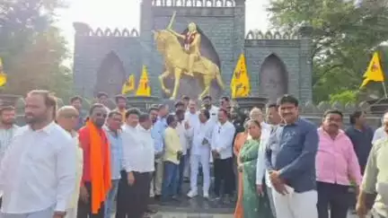 बुलढाणा: शहरातील तहसील चौक येथे पुण्यश्लोक अहिल्यादेवी होळकर यांच्या जयंतीनिमित्त अभिवादन