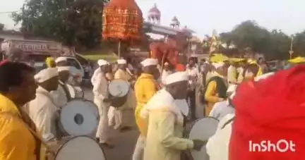 औसा: दापेगाव येथे पुण्यश्लोक अहिल्यादेवी होळकर जयंती साजरी,,औसा तहसीलचे तहसिलदार घनशाम आडसुळ यांची प्रमुख उपस्थीती