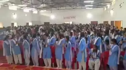 भैयाथान: भटगांव में कैबिनेट मंत्री की उपस्थिति में रानी अहिल्याबाई होलकर जी की जीवनी से छात्राओं को कराया गया अवगत