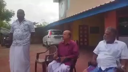 வேதாரண்யம்: கோடியக்கரை தனியார் விடுதியில் கருணாநிதி பிறந்தநாள் விழா குறித்த திமுக ஆலோசனைக் கூட்டம் நடைபெற்றது