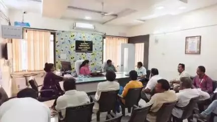 घनसावंगी: विविध विषयांवर आमदार हिकमत उढाण यांची तहसील कार्यालय घनसावंगी येथे आढावा बैठक संपन्न