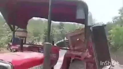 ब्यौहारी: जैतपुर: ब्यौहारी: हनुमान घाटी के पास ट्रैक्टर ने बाइक को मारी टक्कर, बाइक सवार गंभीर घायल
