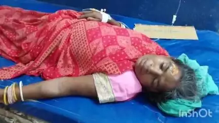 कौआकोल: मर्पों गांव में दो लोगों के बीच हो रहे विवाद में गुजर रही महिला पर किया गया पथराव, जख्मी हालत में पहुंची