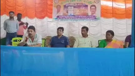 আউশগ্রাম ১: আউশগ্রামের উক্তা অঞ্চল ও স্থানীয় বুথের কর্মীদের সম্বর্ধনা দিলেন এলাকার বিধায়ক অভেদানন্দ থান্দার