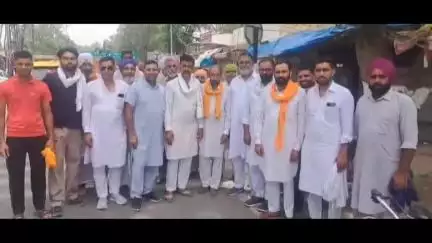 किसानों ने सिंचाई विभाग के अधिकारियों को ज्ञापन देकर नहर से पानी चोरी करने वालों के खिलाफ सख्त कार्रवाई की मांग की