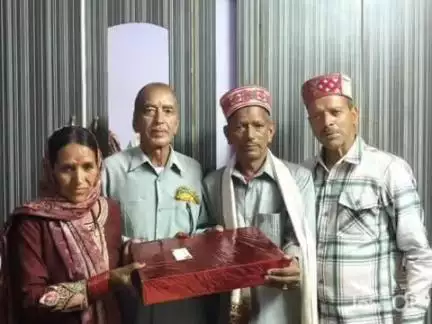 ओट: औट: द्रंग के विधायक पूर्ण चन्द ठाकुर ने वासाधार में फते सिंह की रिटायर्ड मेन्ट पर की शिरकत