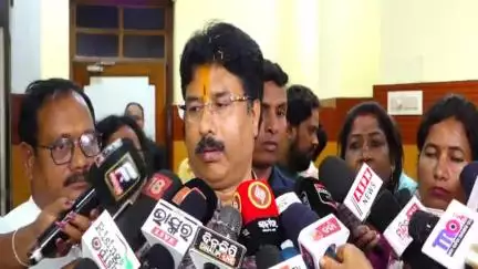 ଭୁବନେଶ୍ବର ମ୍ୟୁନିସିପାଲଟି କର୍ପୋରେସନ: ଆମ ବସ ଚାଳକ ମାନଙ୍କୁ ଦିଆଯିବ ସ୍ୱତନ୍ତ୍ର ଟ୍ରେନିଂ, ଜୟଦେବ ଭଵନରେ ପ୍ରତିକ୍ରିୟା ରଖିଲେ ଗୃହ ନଗର ଉନ୍ନୟନ ମନ୍ତ୍ରୀ କୃଷ୍ଣ ଚନ୍ଦ୍ର ମହାପାତ୍ର