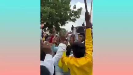 बदनापूर: छत्रपती शिवाजी महाराज चौकात पुण्यश्लोक अहिल्यादेवी होळकर जयंती मिरवणुकीत आमदार नारायण कुचेंनी डीजेच्या तालावर धरला ठेका