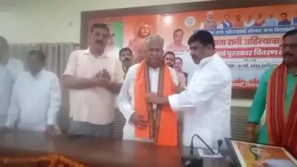 नवाबगंज: भाजपा जिला कार्यालय पर राज्य सभा सांसद ने भाजपा सरकार के 11 साल पूर्ण होने पर दी प्रतिक्रिया, कहा- ग्यारह साल बेमिसाल