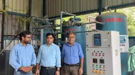 अरेराज: अरेराज अनुमंडलीय अस्पताल के ऑक्सीजन प्लांट में कराई गई मॉक ड्रिल, मशीन पाई गई खराब