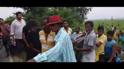 মেমারি ১: নিজোর গরুর আঘাতে গুরুতর আহত  গরুর মালিক