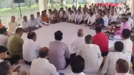 जावद: जावद में पूर्व मुख्यमंत्री वीरेंद्र कुमार सखलेचा की पुण्यतिथि पर श्रद्धांजलि सभा आयोजित हुई