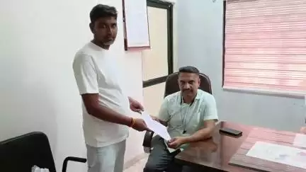 લખતર: લખતર ગ્રામ પંચાયતના સદસ્ય દ્વારા અંડર ગ્રાઉન્ડ ગેસ પાઇપલાઇન નાખવા ને લઈ અરજી કરવામાં આવી #jansamsya