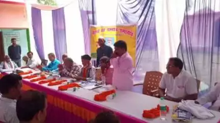 चेहराकलां: उत्क्रमित मध्य विद्यालय उर्दू चैनपुर में विदाई सह सम्मान समारोह का आयोजन किया गया