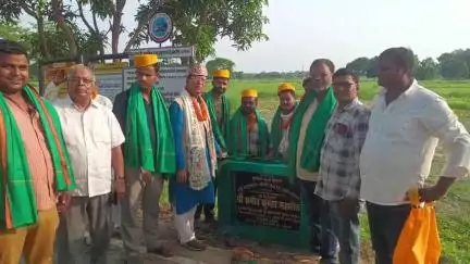 पंडौल: मधुबनी: पूर्व उद्योग मंत्री समीर महासेठ ने पंडौल में चार सड़कों का किया शिलान्यास
