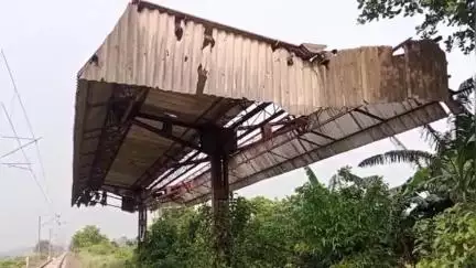 হবিবপুর: বুলবুলচন্ডী রেল স্টেশন বর্তমানে এখন অস্তিত্ব হারাতে বসেছে,নতুনভাবে স্টেশন সংস্কার করে চালুর দাবি জনসাধারণের #jansamasya