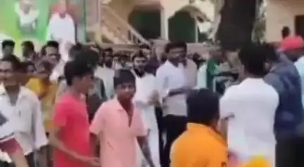 కరేడు గ్రామంలో ఇండో సోలార్‌ పరిశ్రమను వ్యతిరేకిస్తున్న రైతులకు మద్దతు తెలిపిన బీసీవై పార్టీ అధ్యక్షులు రామచంద్ర యాదవ్