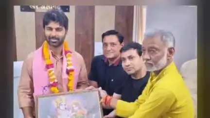 खैर: खैर में व्यापारी समाज के प्रतिनिधि मंडल के पदाधिकारियों ने एसडीएम से शिष्टाचार भेंट कर किया स्वागत
