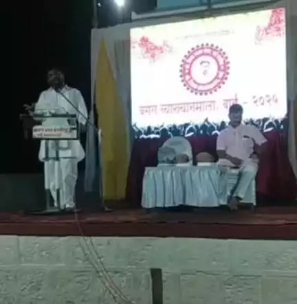 वाई: महागणपती घाटावरील वसंत व्याख्यानमाळेत व्याख्याते मृण्मय अरबूने यांनी मांडला शिवछत्रपतींचे शस्त्रास्त्रे विषय