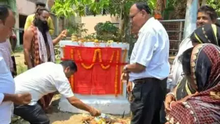 ରେମୁଣା: ରଣସାହି ପଞ୍ଚାୟତର ମା ଦୁର୍ଗା ମଣ୍ଡପର ଉନ୍ନତିକରଣ ନେଇ ଶିଳାନ୍ୟାସ କଲେ ବିଧାୟକ