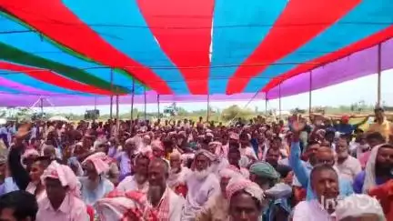 দক্ষিণ শালমাৰা: কালনৈত কংগ্ৰেছ দলৰ বিশাল নিৰ্বাচনী জনসভা, উপস্থিত দক্ষিন শালমাৰা সমষ্টিৰ বিধায়ক ওৱাজেদ আলী চৌধুৰী