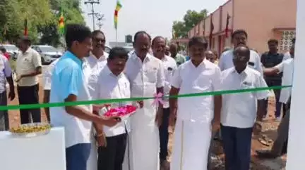 திருச்செங்கோடு: புளியம்பட்டியில் மேல்நிலை நீர் தேக்க தொட்டியில் இருந்து குடிநீர் பயன்பாட்டினை எம்எல்ஏ ஈஸ்வரன் தொடங்கி வைத்தார்