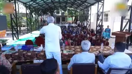 સુત્રાપાડા: આજરોજ ધારાસભ્ય દ્વારા આયોજિત જન જાગૃતિ અભિયાન લાખાપરા વિરોદર ટોબરા આણંદપરા ગામનો સંયુક્ત કાર્યક્રમ લાખાપરા યોજાયો