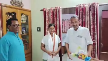রায়না ১: মাধ্যমিকে কৃতি একাধিক ছাত্র-ছাত্রীকে জামালপুরে সংবর্ধনা বিধায়কের