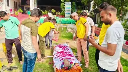 बरेली: बरेली में टीम पहल ने 97 वर्षीय बुजुर्ग का किया सम्मानपूर्वक अंतिम संस्कार, ‘ससम्मान अंतिम विदाई सेवा’ के तहत