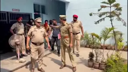 ਡੇਰਾਬਸੀ: ਜਵਾਹਰਪੁਰ ਲੁੱਟ ਮਾਮਲੇ ਵਿੱਚ ਘਟਨਾ ਵਾਪਰਨ ਦੇ ਤਿੰਨ ਦਿਨ ਦੇ ਅੰਦਰ ਘਟਨਾ ਵਿੱਚ ਸ਼ਾਮਿਲ 4 ਮੁਲਜ਼ਮਾਂ ਨੂੰ ਡੇਰਾਬਸੀ ਪੁਲਿਸ ਨੇ ਕੀਤਾ ਗਿਰਫਤਾਰ