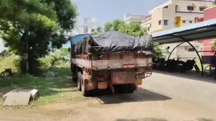 துறையூர்: துறையூரில் லாரியில் மணல் கடத்தல் - ஒருவர் கைது