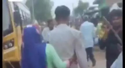हथीन: गांव स्वामीका में युवक से लूटपाट और मारपीट, फोन और ₹60000 छीने