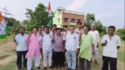 পিংলা: পিংলার দক্ষিন  কুচাইপুর সমবায় সমিতির নির্বাচনে বিনা প্রতিদ্বন্দ্বিতায় নটি আসনে জয়লাভ করল তৃণমূল