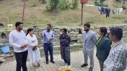 भनोली: अपर सचिव अपूर्वा पांडे ने धौलादेवी विकासखंड में केंद्रीय एवं राज्य स्तर के कार्यक्रमों की समीक्षा कर दिए आवश्यक निर्देश