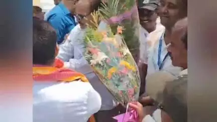 ନରସିଂହପୁର: ଖୁଣ୍ଟୁଣୀ ଟ୍ରକ ମାଲିକ ସଂଘ କାର୍ଯ୍ୟାଳୟ ରେ ମୁଖ୍ୟ ଉପଦେଷ୍ଟା ବିଜେପି ନେତା ଅଭୟ ବାରିକଙ୍କୁ ମନୋନୀତ କରାଯାଇଛି