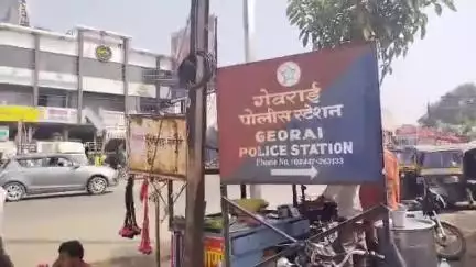 गेवराई: तालुक्यातील मनुबाई जवळा येथे चोरट्याने सुमारे १० घरे फोडली, लाखो रुपयांचा ऐवज केला लंपास