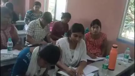 কাটোয়া ২: কেন্দ্রীয় সরকারের অধীনস্থ যুব শিক্ষা কেন্দ্রের উদ্যোগে অগ্রদ্বীপ বিবেকানন্দ বিদ্যাপীঠে কম্পিউটার পরীক্ষা