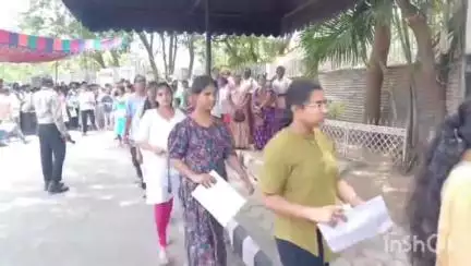 జిల్లాలోని మామూనూరు జవహర్ నవోదయ విద్యలయ  పరీక్షా కేంద్రంలో  ప్రశాంతంగా నీట్ పరీక్ష