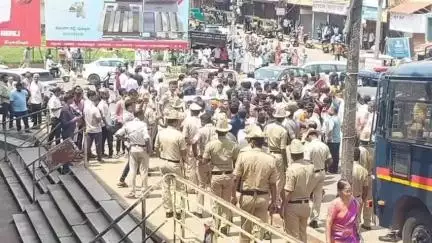 ಪುತ್ತೂರು: ನಗರದಲ್ಲಿ ನಿಷೇಧಾಜ್ಞೆ ಉಲ್ಲಂಘನೆ, 30 ಮಂದಿ ವಿರುದ್ಧ ಪ್ರಕರಣ ದಾಖಲು