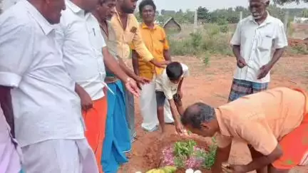 குஜிலியம்பாறை: தொப்பையசாமி மலை அடிவாரத்தில் விநாயகர் கோவில் கட்டுமான பணிக்கு பூமி பூஜை