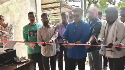 एटापल्ली: माजी राज्यमंत्री राजे अंब्रीशराव आत्राम यांच्या हस्ते एटापल्ली येथे सीएससी सेंटरचे उद्घाटन