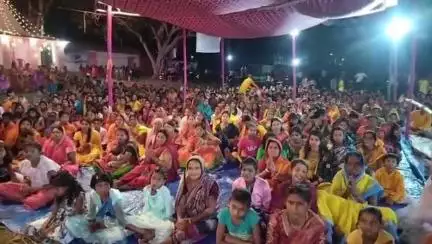 पूर्वी टुंडी: पूर्वी टुंडी प्रखंड के बामनबाद गांव में श्री श्री 108 मारुतिनंदन महायज्ञ का समापन