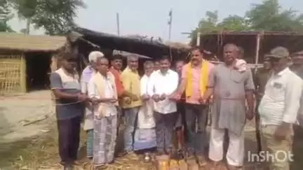 चौथम: यप्रभा नगर में बैठका का निर्माण होगा, मुखिया ने किया शिलान्यास